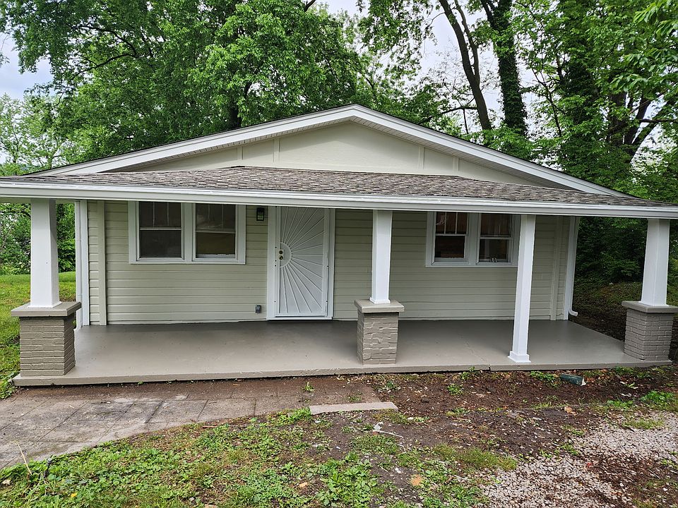 1st image of 211 W Churchwell Ave
