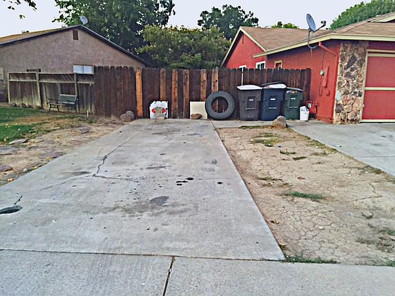 3rd image of 75 Yosemite Dr