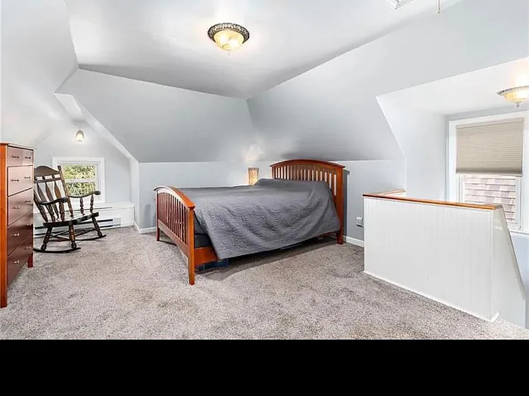 689 Shade Ave — Photo 12