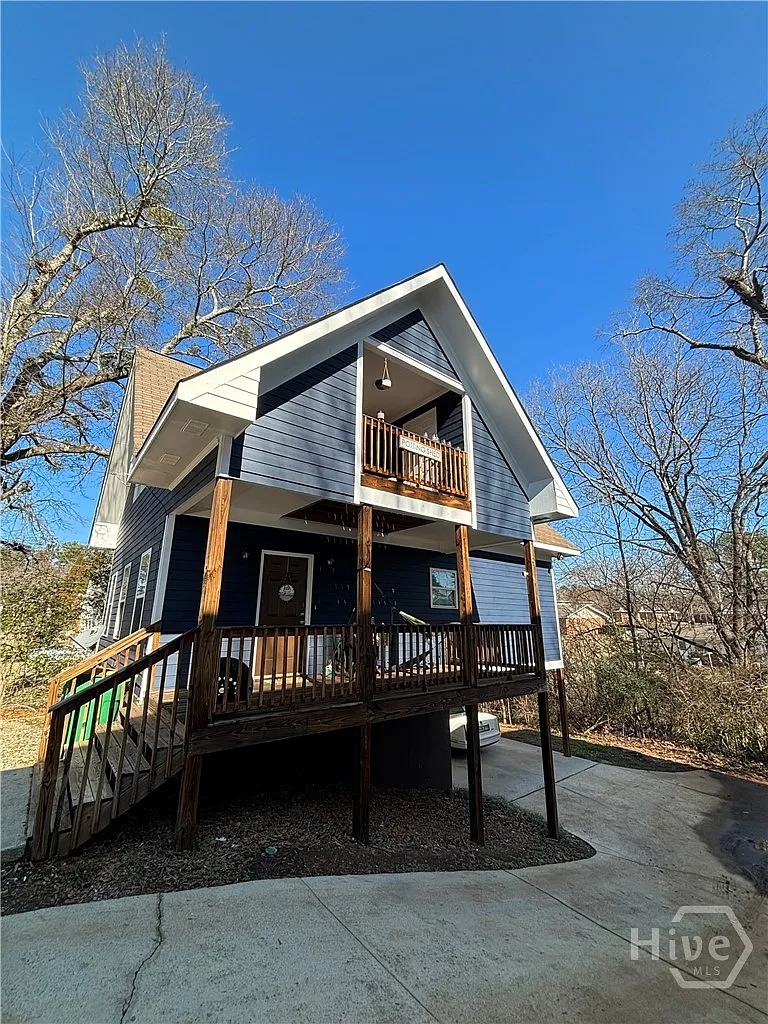3 bed, 2.0 bath, 1512 sqft, $2,600 — Photo 3