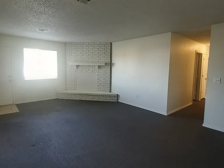 1605 Bluejay Ln — Photo 9