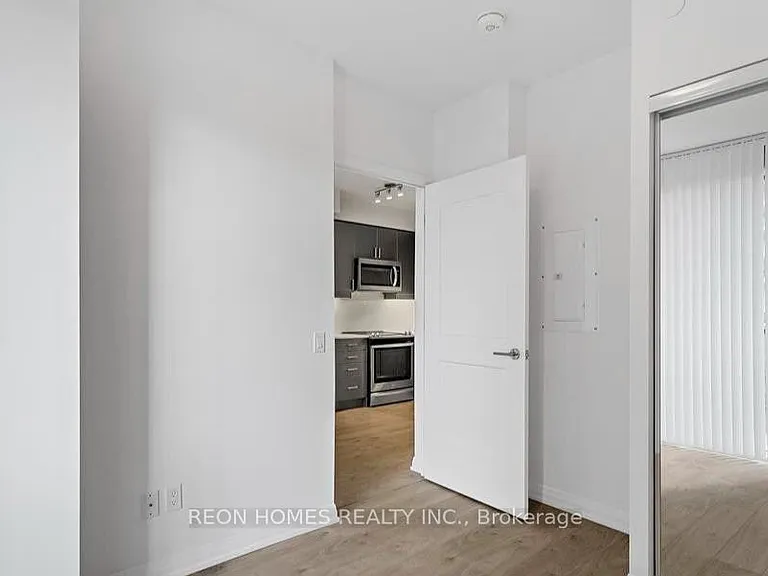 7895 Jane St #807 — Photo 7