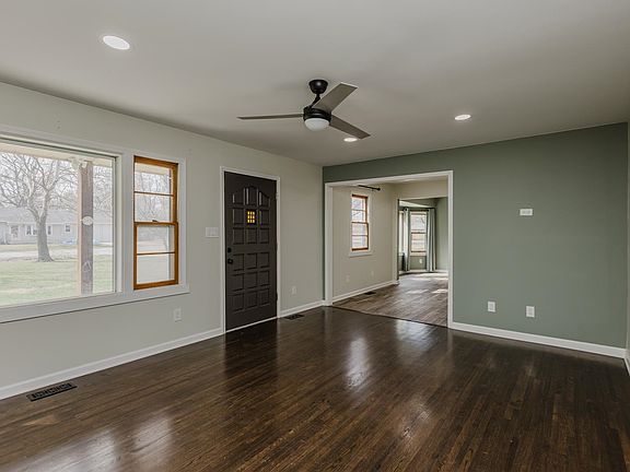 4th image of 314 W Virginia Rd