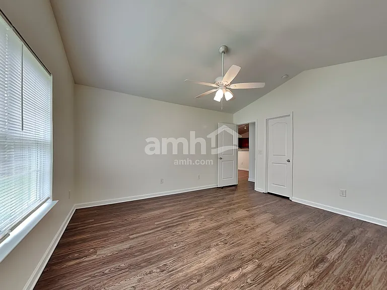 5039 Hogan Point Ct — Photo 11