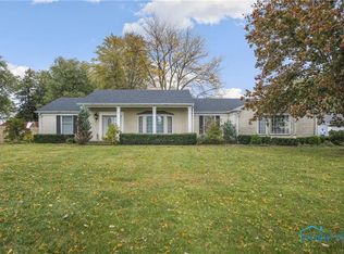 1651 S Coy Rd, Oregon, OH 43616