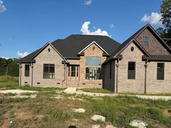 2851 Lake Forest Dr N, Gadsden, AL 35907