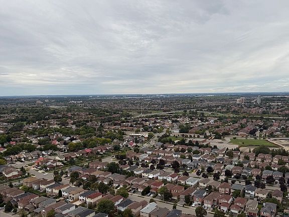2nd image of 448 Burnhamthorpe Rd W #2902