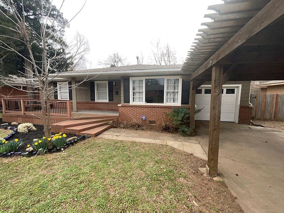 1st image of 1218 Leslie Ln