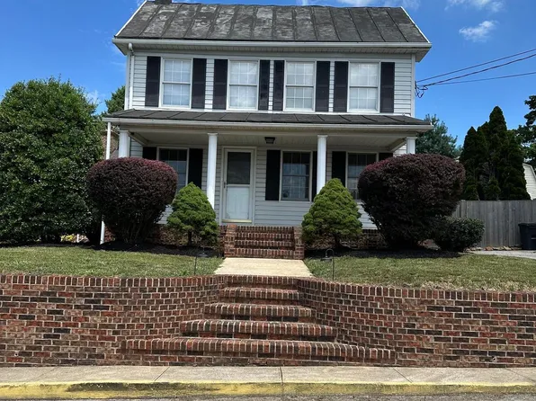 3286 Locust St, Manchester, MD 21102