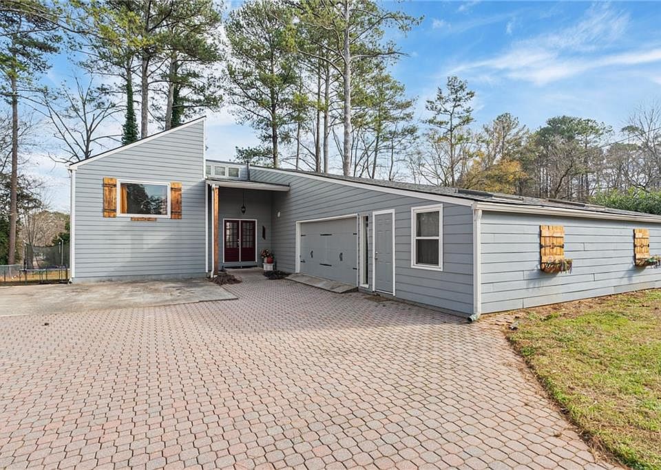 1st image of 4047 Meadow Way