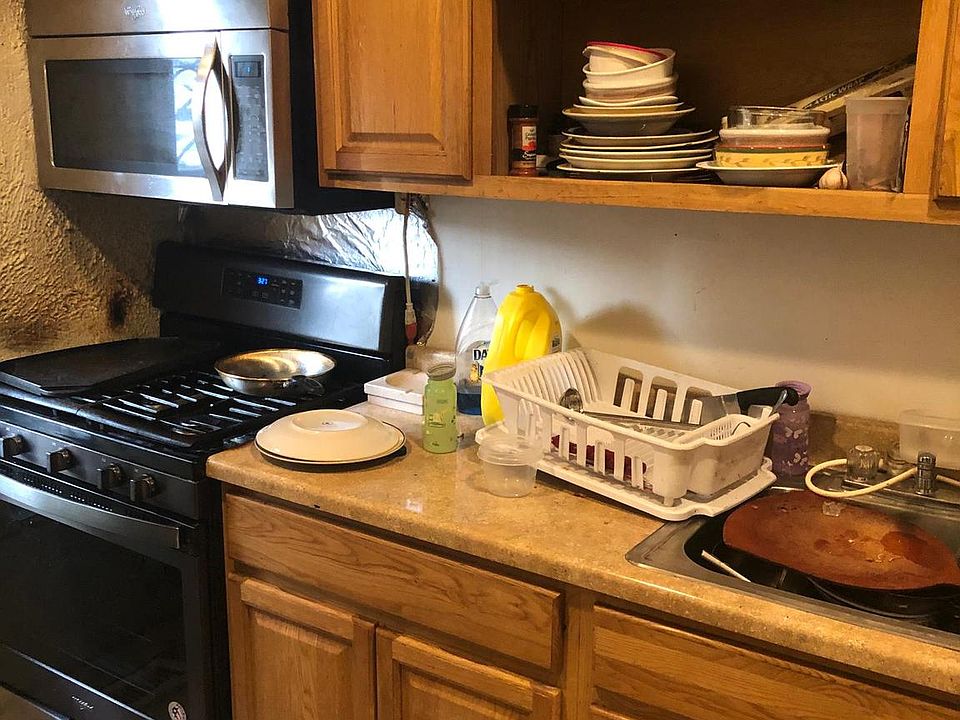 2nd image of 2604 Cramer St