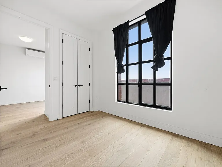 875 4th Ave #818 — Photo 9