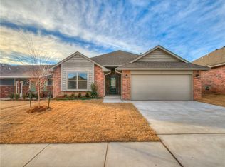 9408 NW 92nd St, Yukon, OK 73099