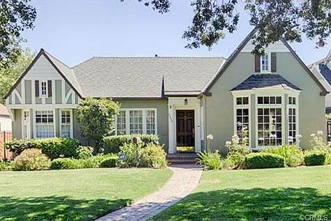 1st image of 2440 Las Lunas St