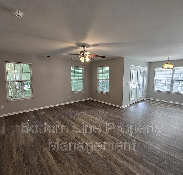 3850 Fircrest Dr — Photo 5