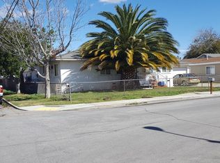 911 Ashland Ave, Simi Valley, CA 93065
