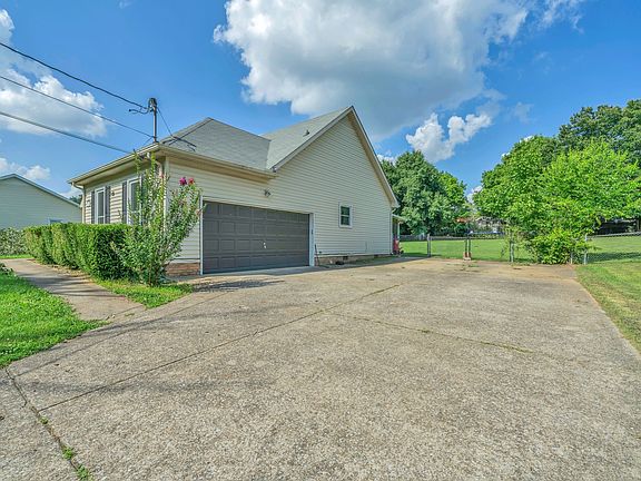 5th image of 3367 Clearwater Dr