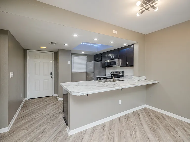 1208 Windsong Cir — Photo 7