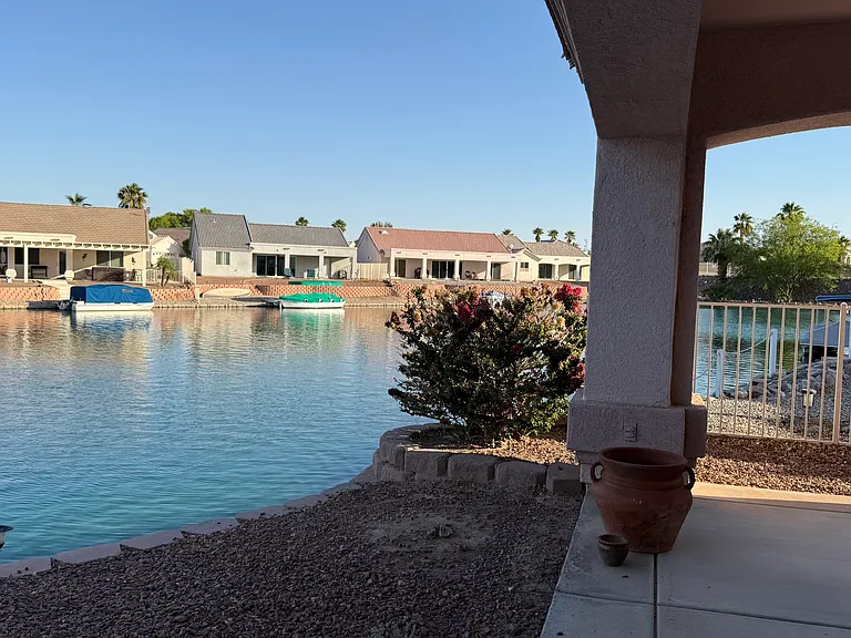 10718 S Fountain Cv — Photo 4