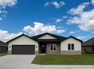 718 N 3rd St, Wolfforth, TX 79382