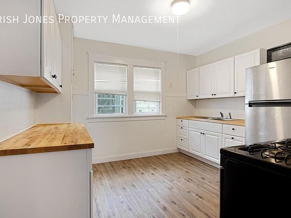 3rd image of 362 Colvin Ave #2