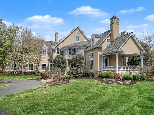 9 Summit Ln, Wilmington, DE 19807