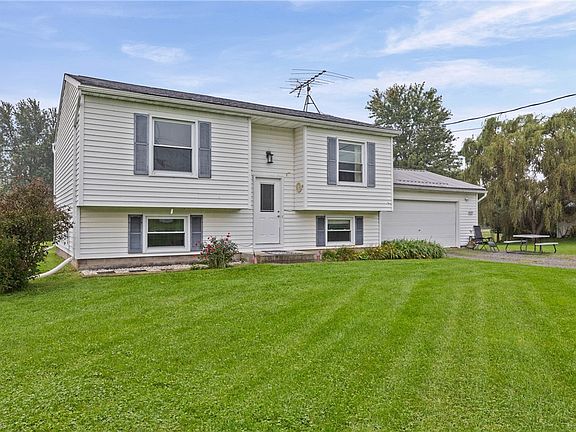 2nd image of 4325 Lakeville Groveland Rd