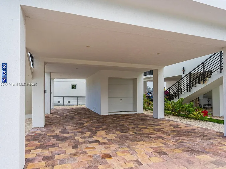 94825 Overseas Hwy — Photo 18