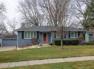 404 Jordan Dr, West Des Moines, IA 50265