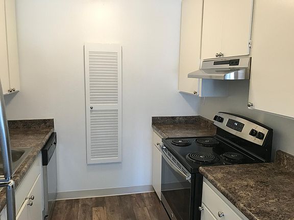 5th image of 781 S Nardo Ave APT O17