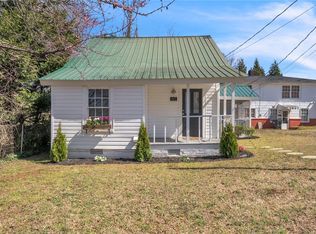 60 N Humphrey St, Inman, SC 29349