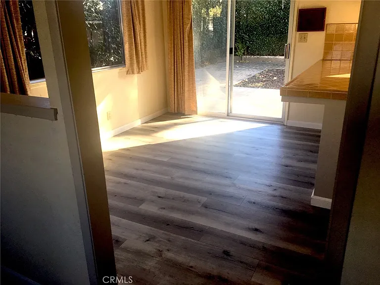 1559 Royal Way — Photo 13