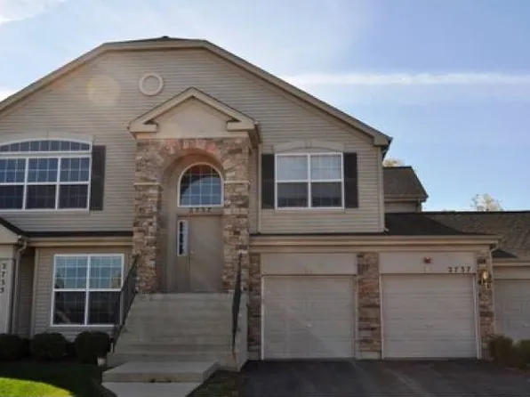 2737 Acorn Ct, Dundee, IL 60118
