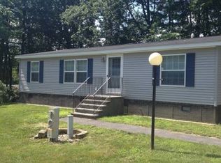 8 S Fuchsia Dr, Rochester, NH 03867