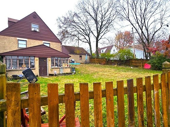 4th image of 2302 Rustic Rd