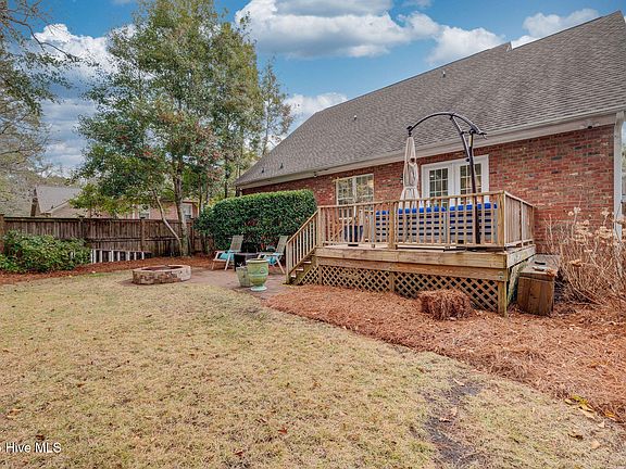 3rd image of 5819 Bentley Gardens Lane
