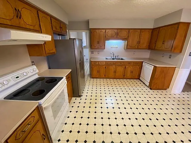 2626 FM 972 — Photo 11