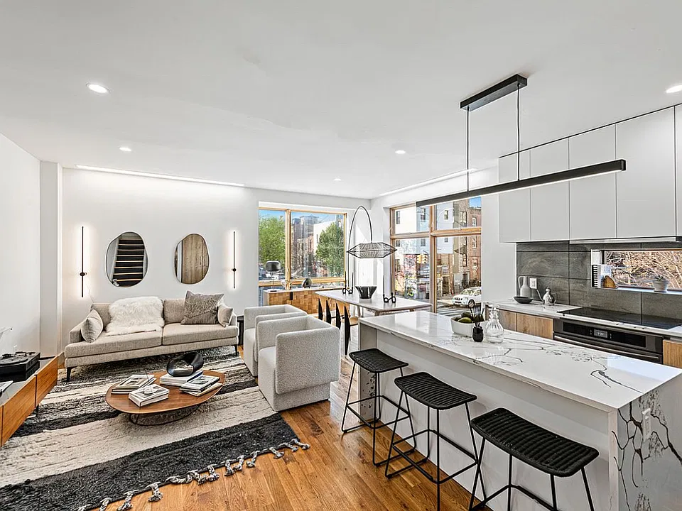 456 Franklin Ave #PENTHOUSE