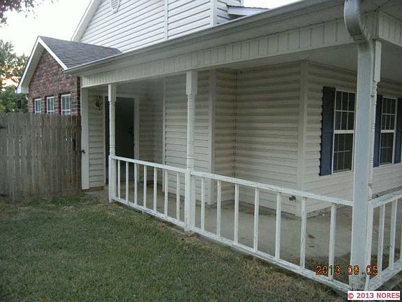 2nd image of 903 Tami Ave