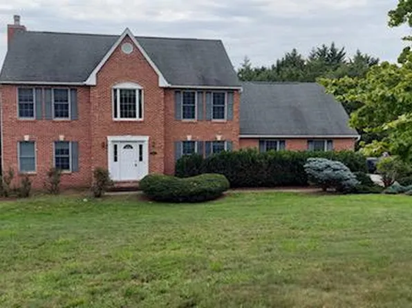 2111 Warren Way Dr, Westminster, MD 21157