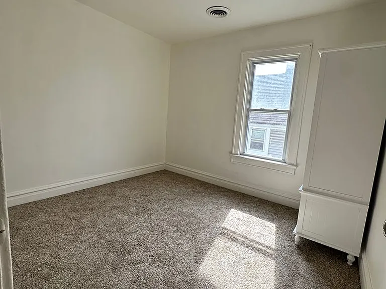 1403 Rawson Ave #3 — Photo 4