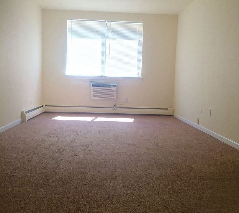 1st image of 2619 N Oakland Ave APT 105