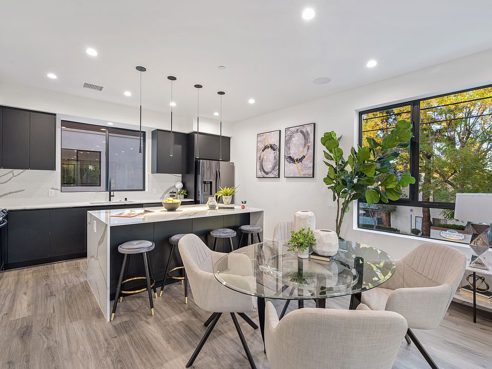 1st image of 18305 Oakbury Cir #A