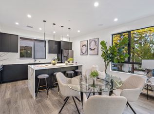18305 Oakbury Cir #A, Tarzana, CA 91356