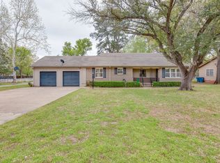 209 W Kansas St, Van, TX 75790
