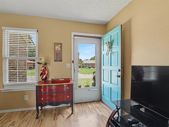 3rd image of 12216 SW 15th Ter