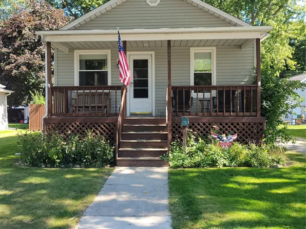 1449 Goffe St, Saint Clair, MI 48079