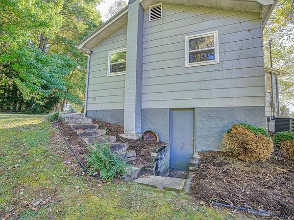 5th image of 1327 McCoy Cir