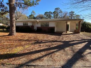 707 Gaillard Dr, Tuskegee, AL 36083