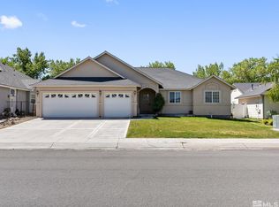 925 Julia Ln, Fernley, NV 89408